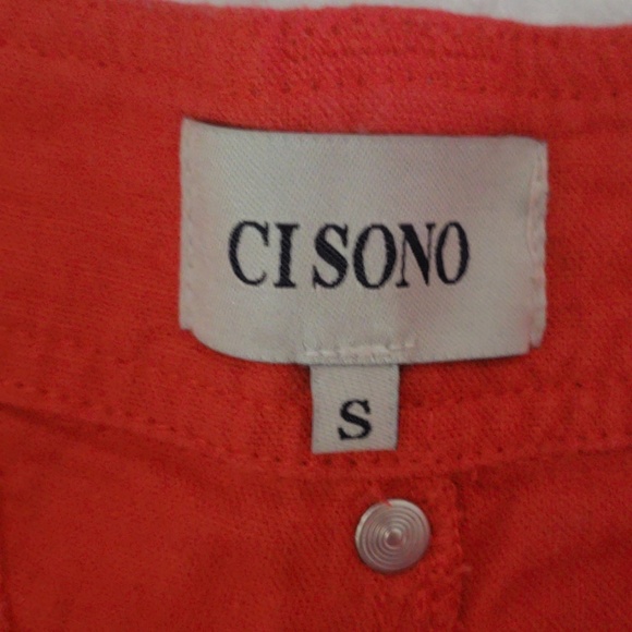 Shorts - Picture 2 of 7